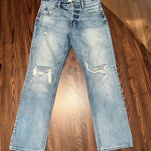 Gently worn Gap core denim distressed ankle jeans